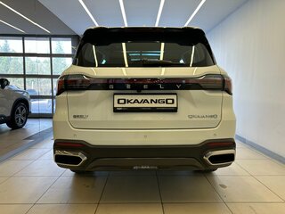 2026 Geely Okavango I Рестайлинг, белый, 4085990 рублей, вид 4