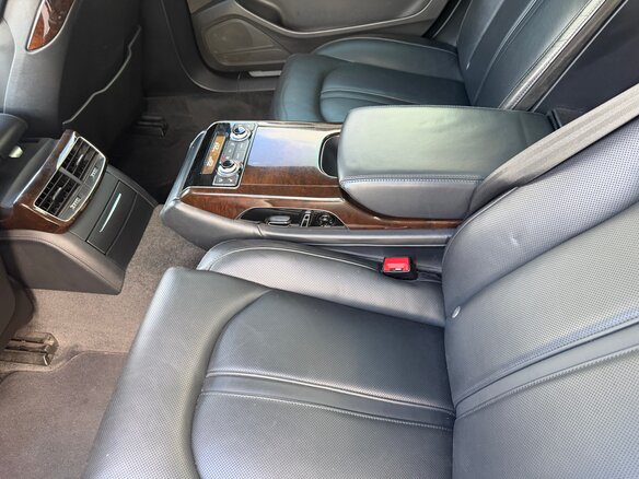 2016 Audi A8 Long III (D4) Рестайлинг, чёрный, 4600000 рублей - вид 13