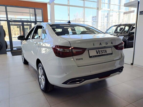 2026 Lada (ВАЗ) Vesta I Рестайлинг (NG), белый - вид 3
