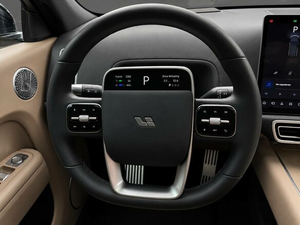 2025 Li Auto (Lixiang) L7 52.3 kWh I Рестайлинг, чёрный, 7200000 рублей - вид 11