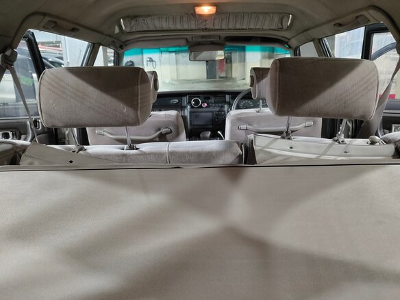 1990 Toyota Crown VIII (S130), серый, 550000 рублей - вид 17