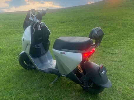 2024 Ninebot eScooter E100, белый, 170000 рублей, вид 3