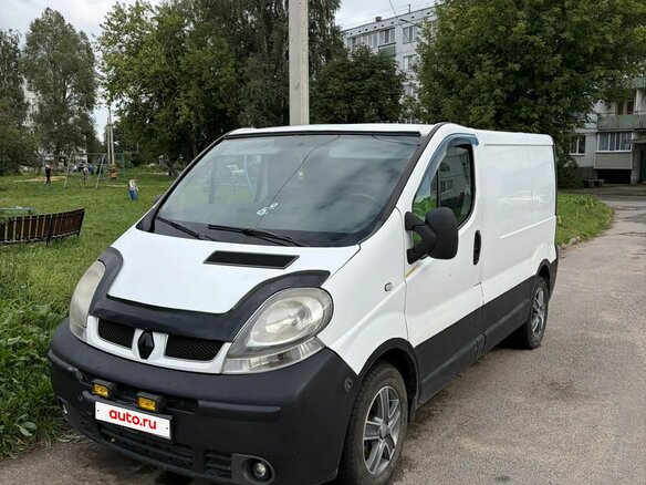 2002 Renault Trafic II, белый, 530000 рублей - вид 1