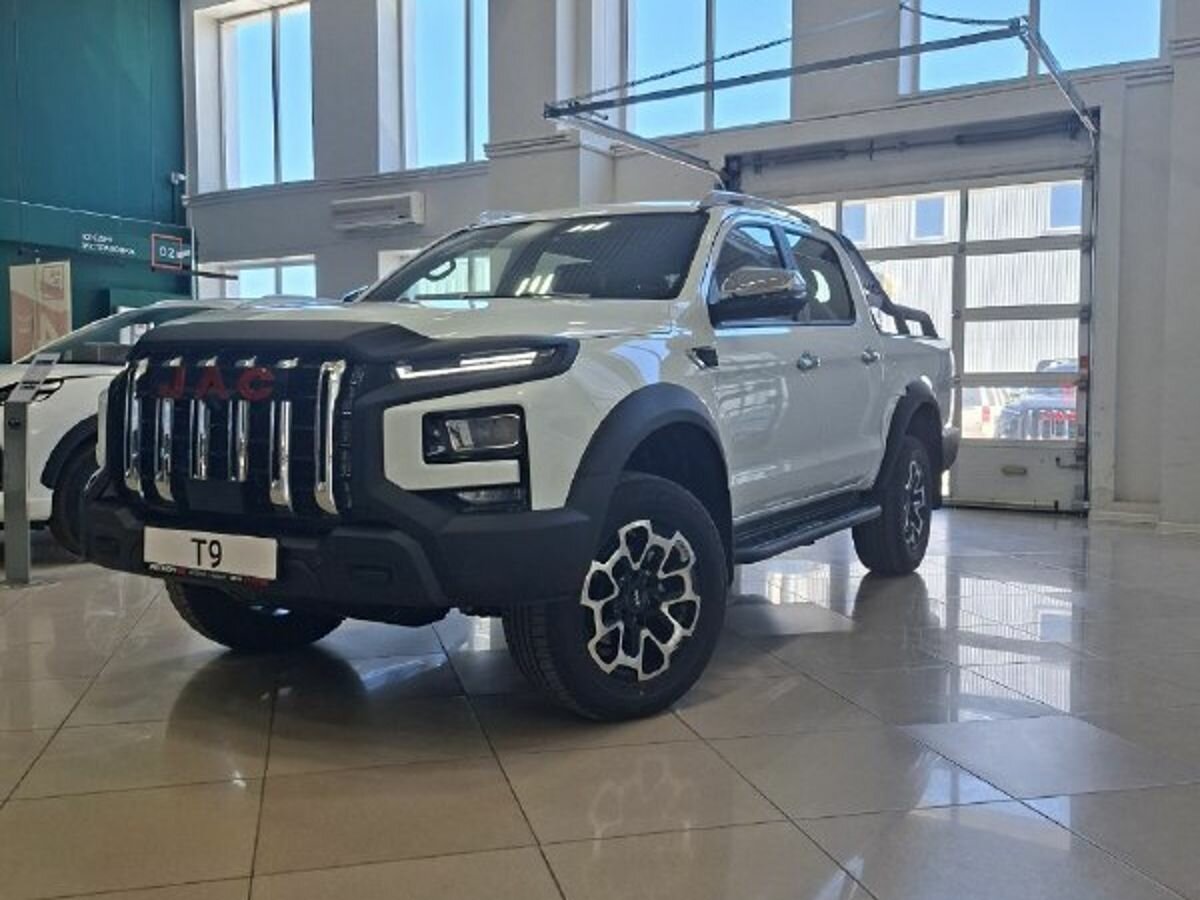 Открыть фотографии: JAC T9