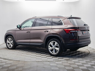 2018 Skoda Kodiaq I, коричневый, 3019500 рублей, вид 3