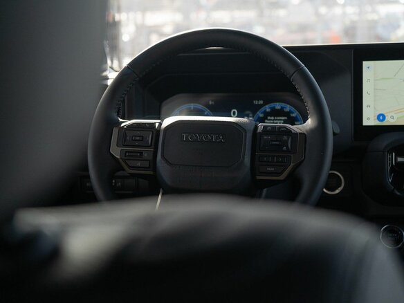 2026 Toyota Land Cruiser Prado 250 Series, белый, 12100000 рублей - вид 19