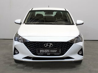 2022 Hyundai Solaris II Рестайлинг, белый, 1525000 рублей, вид 2