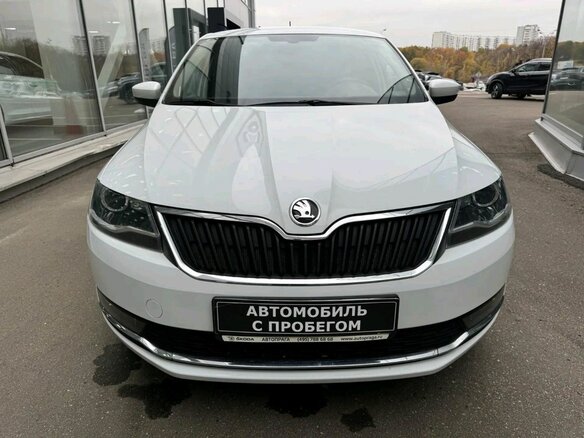 2019 Skoda Rapid I Рестайлинг, белый, 1350000 рублей - вид 2
