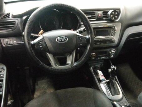 2014 Kia Rio 6-speed III, коричневый, 480000 рублей, вид 5