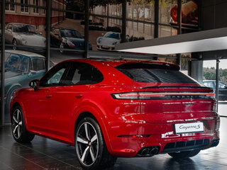 2023 Porsche Cayenne S Coupé III Рестайлинг, красный, 15990000 рублей, вид 2