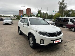 2013 Kia Sorento II Рестайлинг, белый, 1720000 рублей, вид 4