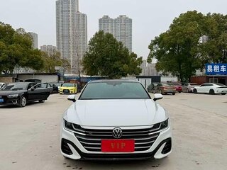 2024 Volkswagen Passat CC 330 TSI II Рестайлинг, белый, 3073628 рублей, вид 2