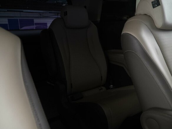 2020 Kia Carnival IV, чёрный - вид 11