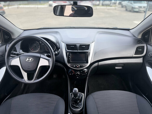 2016 Hyundai Solaris I Рестайлинг, чёрный, 870000 рублей - вид 13