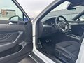 2020 Volkswagen Passat Alltrack B8 Рестайлинг, белый, 3000000 рублей - вид 8