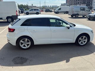 2016 Audi A3 III (8V) Рестайлинг, белый, 1390000 рублей, вид 4