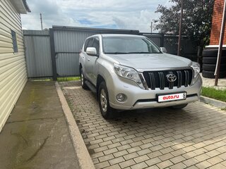 2015 Toyota Land Cruiser Prado 150 Series Рестайлинг 1, серебристый, 3200000 рублей, вид 3