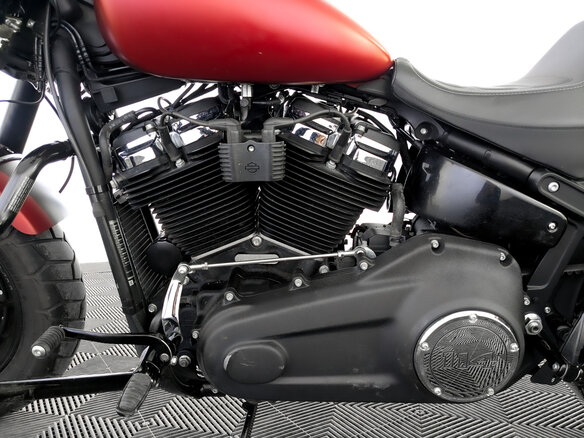 2019 Harley-Davidson Fat Bob, красный, 1449000 рублей - вид 12
