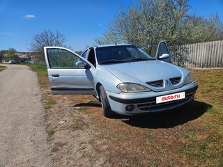 2002 Renault Megane I Рестайлинг, серебристый, 180000 рублей, вид 1
