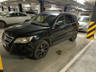 2010 Volkswagen Tiguan I, чёрный, 1150000 рублей, вид 2