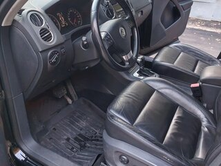 2010 Volkswagen Tiguan I, чёрный, 799000 рублей, вид 5