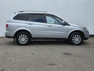 2010 SsangYong Kyron 6-speed I Рестайлинг, серебристый, 850000 рублей, вид 4