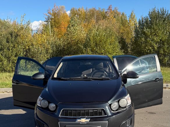 2012 Chevrolet Aveo II, чёрный, 420000 рублей - вид 1