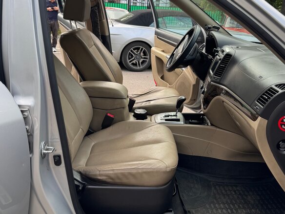 2011 Hyundai Santa Fe II Рестайлинг, серебристый - вид 10
