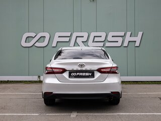 2021 Toyota Camry VIII (XV70) Рестайлинг, белый, 2100000 рублей, вид 4
