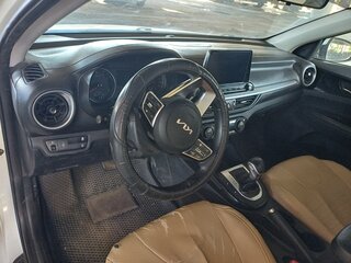 2021 Kia Cerato IV Рестайлинг, белый, 1223000 рублей, вид 3