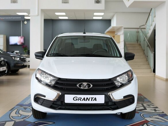 2026 Lada (ВАЗ) Granta I Рестайлинг, белый - вид 2