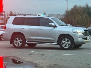 2016 Toyota Land Cruiser 200 Series Рестайлинг 2, серебристый, 4050000 рублей, вид 5