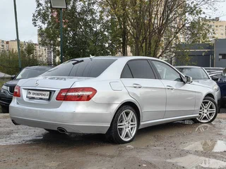 2009 Mercedes-Benz E-Класс 350 IV (W212, S212, C207), серебристый, 1169000 рублей, вид 4