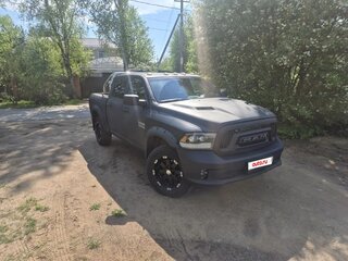 2013 Ram 1500 Quad Cab IV (DS/DJ), чёрный, 3000000 рублей, вид 1