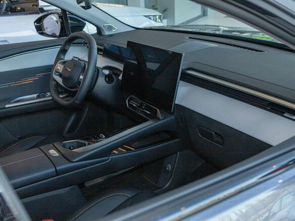 2026 Omoda C5 II, серый, 2729000 рублей - вид 2