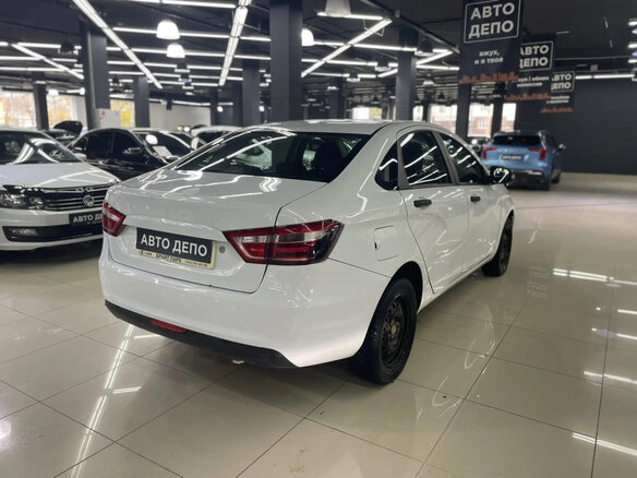 2017 Lada (ВАЗ) Vesta I, белый, 510000 рублей - вид 3