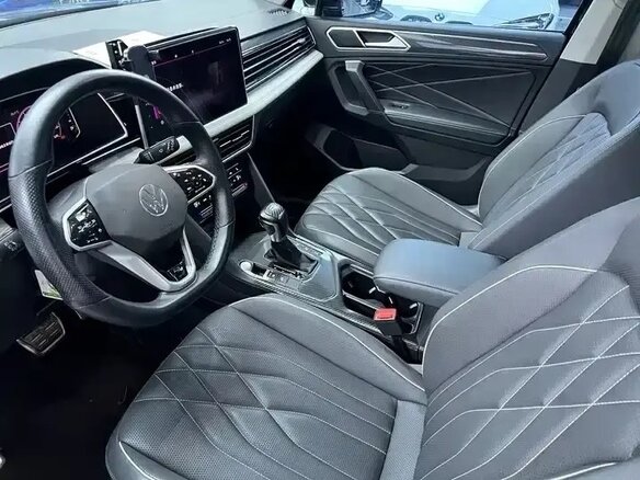 2022 Volkswagen Tiguan II Рестайлинг, серый - вид 8