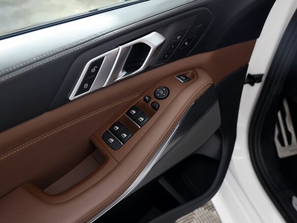 2020 BMW X5 40d IV (G05/G18), белый, 6970000 рублей - вид 17