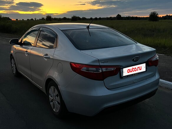 2014 Kia Rio III, серебристый, 555000 рублей - вид 5