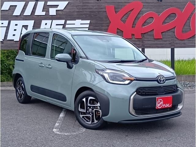 Открыть фотографии: Toyota Sienta III