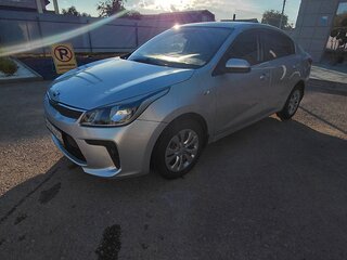 2017 Kia Rio IV, серебристый, 1100000 рублей, вид 1