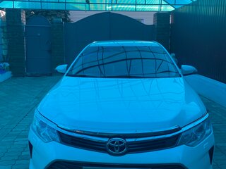 2015 Toyota Camry VII (XV50) Рестайлинг, белый, 1400000 рублей, вид 2