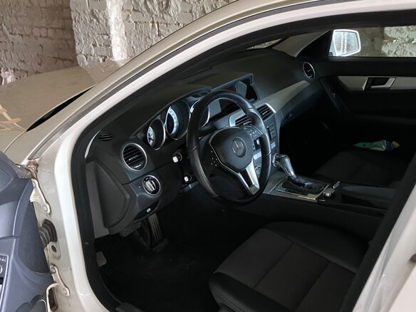 2013 Mercedes-Benz C-Класс 250 III (W204) Рестайлинг, белый, 2000000 рублей - вид 16
