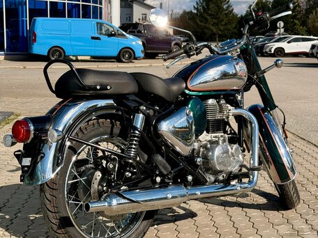 2026 Royal Enfield Classic 350, зелёный, 526000 рублей, вид 3