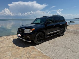 2013 Toyota Land Cruiser 200 Series Рестайлинг 1, чёрный, 3800000 рублей, вид 2