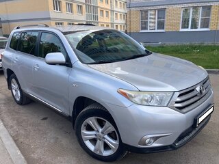 2013 Toyota Highlander II (XU40) Рестайлинг, серебристый, 1850000 рублей, вид 1