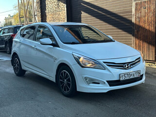 2015 Hyundai Solaris I Рестайлинг, белый, 879000 рублей, вид 2