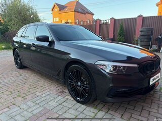 2019 BMW 5 серии 525d VII (G30/G31/G38), серый, 3050000 рублей, вид 1