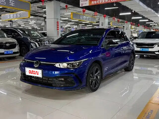 2023 Volkswagen Golf VIII, синий, 1893099 рублей, вид 1