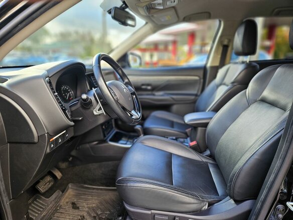 2021 Mitsubishi Outlander III Рестайлинг 3, чёрный - вид 8